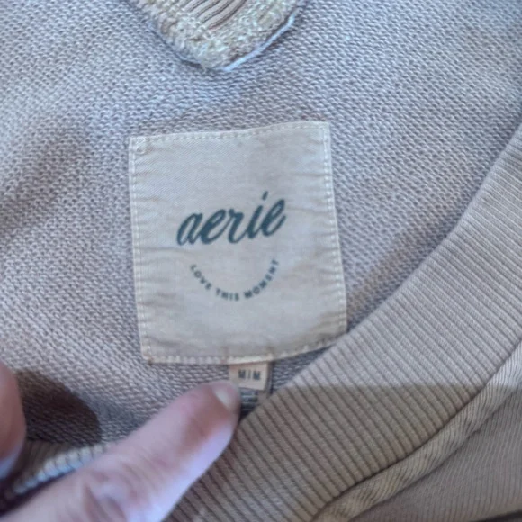AERIE BRAND NEW CROPPED SWEATSHIRT SIZE MEDIUM. - Picture 2 of 7